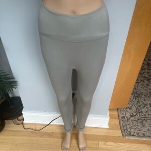 SET Active Seamless High-Waist Leggings in Light Gray